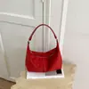 Bolsa de ombro de camurça moderna e única, bolsa simples de axila, moda retrô, bolsa transversal versátil para o dia a dia do trabalho