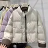 Abrigo de algodón con cuello alto de color contrastante para mujer, estilo corto para invierno, nuevo modelo popular 2026, chaqueta gruesa de moda para mujeres petite