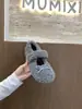 Zapatos blancos de Mary Jane peludos para mujer con aumento de altura interior, colección otoño e invierno 2025, zapatos de algodón afelpado cálidos y forrados de felpa