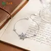 Pulsera Navideña de Copo de Nieve Pulsera de Lujo Ligero Japonesa y Coreana Engastada a Mano con Cristal Puntiagudo Azul Zirconio Blanco Plata Esterlina Elegante Mano Blanco Nicho