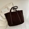 Bolso de Mano Grande de Cuero Gamuzado Retro con Remaches Transfronterizo Europeo y Americano para Mujer Nuevo Primavera Temprana 2026 Bolso de Hombro para Debajo del Brazo