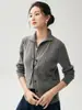Novo estilo de colete de tricô grosso de cashmere para mulheres, corte solto, emagrecedor, de abotoamento simples, versátil para o trabalho, colete de tricô sem mangas