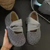 Sapatilhas Mary Jane de bolinhas com plataforma para mulheres, nova coleção outono 2026, sapatos de sola grossa para mulheres baixinhas, perfeitas com saias, estilo Birkenstock de sola macia