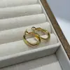 Pendientes Atemporales y Versátiles con un Diseño de Ensanchamiento Parcial, Tendencia de Moda Clásica Vintage, Pendientes Simples de Múltiples Tamaños para Mujeres