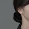Nalan Plata s925 Aretes Simples Perla Sintética Coreana Calado Aretes de Florete de Cinco Cuentas M00417