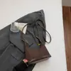 Bolsos de Mujer Exquisitos y de Moda de Nicho Otoño e Invierno 2025 Nueva Moda Versátil Bolso de Hombro Cruzado Bolso de Mano Bolso Dumpling