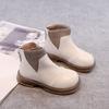 Botas Infantis 2025 Outono e Inverno Novas Sola Macia Retro Botas Princesa Infantil Botas Curtas Botas de Couro Botas Botas com Forro de Lã Botas de Algodão