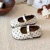 Zapatos Mary Jane de Cuero con Lunares para Niña, Zapatos Bajos de Punta Dividida para Primavera y Otoño con Hebilla, Lindos Zapatos de Princesa para Niña Pequeña