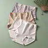 Pantaletas de Mujer sin Costuras Estilo Nacional Bordado Cintura Media-Alta Control de Barriga Levanta Glúteos 10A Antibacterianas Entrepierna Extendida Talla Grande Antirrodadura