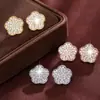 Cao Shi Estilo Delicado Brincos Coreanos de Luxo Leve Flor Trevo da Sorte Brincos de Tarraxa Exquisitos para Mulheres Venda por Atacado Direto da Fábrica Joias
