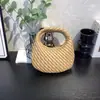 Bolsa Mini Meia-Lua Tecida à Mão com Design de Nicho Bolsa Dumpling Simples para o Dia a Dia Estilo Europeu e Americano Bolsa de Ombro Único Transversal