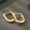 Pendientes rectangulares de cobre brillante elegantes retro nuevos populares europeos y americanos pendientes de moda simples que combinan con todo pendientes para mujer