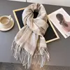 Novo Cachecol Xadrez Quente de Imitação de Caxemira, Cachecol Versátil com Franjas da Moda Unissex para Outono e Inverno, para o Dia a Dia