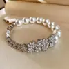 Copos de Nieve Escarchados Brillantes~Pulsera de Flor de Zirconia y Perla de Lujo, Pulsera de Gama Alta, Joyería de Mano Estilo Palacio de Banquete para Mujeres