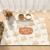 Alfombra de Piso con Forma Irregular de Cabeza de Animal Linda Impermeable de Cuero Sin Lavado Alfombra para Alimentación de Mascotas Sala de Estar Dormitorio Limpiable Antideslizante Fácil de Limpiar