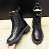 Botas de Neve Femininas 2026 Novo Modelo, Forradas com Lã, Espessadas, de Cano Médio, Resistentes à Água, Antiderrapantes, Couro e Pelo Integrados, Botas de Algodão Quentes de Inverno