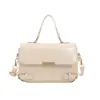 Bolsa de Mão Pequena Quadrada Estilo Coreano Luxo Leve para Revenda Bolsa Feminina Chegada Nova Outono Cor Sólida Simples Bolsa de Ombro para o Dia a Dia Bolsa Transversal