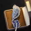 Nuevo Broche de Plumas de Lujo con un Toque Elegante y de Alta Gama, Adecuado para Abrigos y Trajes, Pin Antiexposición, Accesorio de Noche, Ramillete