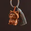 Lindo Llavero Colgante de Oveja Pequeña de Madera de Haya Curativa Encanto Tejida a Mano para Bolso Versátil Regalo del Año de la Oveja del Zodiaco