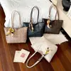 Bolso para Mujer 2026 Otoño Nuevo Estilo Bolsos Versátil Estampado Letra Gran Capacidad Hombro Único de Mano Bolso Tote