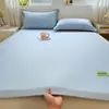 Juego de tres piezas de alfombrilla refrigerante de frijol helado de lujo ligero de color sólido, tacto frío para dormir sin ropa, alfombrilla refrigerante suave tipo sándwich, alfombrilla de aire acondicionado transpirable de seda de hielo