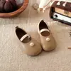 Zapatos de Princesa para Niñas 2026 Nuevo Estilo Primavera y Otoño Zapatos Individuales para Niñas Suela Suave Zapatos de Cuero Zapatos Poco Profundos Mary Jane con Perlas para Niños