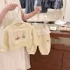 Conjunto de Inverno para Bebê Menina 2026 Mais Veludo Espessado Doce Menininha Conjunto com Capuz de Renda Calça de Moletom