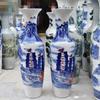 Jarrón de cerámica grande cerámica de Jingdezhen pintado a mano azul y azul paisaje viento en popa adornos de hotel decoración de ceremonia de apertura