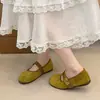 Sapatos baixos femininos macios e confortáveis estilo francês, novos sapatos baixos versáteis de bico redondo para o verão de 2026 para mulheres