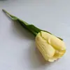 Flor de Imitación Tulipán Tacto Humectante Flor Falsa de Gama Alta Adornos Florales para Decoración de Escritorio de Sala de Estar Adornos de Ramo de Fotos