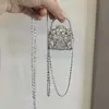 Bolso Pequeño Hueco de Metal con Forma de Diamante Cadena Larga de Metal para Colgar al Hombro Collar para Mujer Lujo Ligero Gama Alta Bolso Versátil de un Solo Hombro