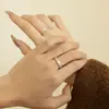 Anillos de Pareja Plata de Ley S925 Anillo de Banda Ancha con Diseño de Acabado Cepillado y Circonita Microincrustada, Regalo de San Valentín