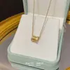 Moda Lujo Ligero Versátil Colgante de Cintura Pequeña Zirconia Microincrustada Cadena Corta para Clavícula Elegante de Alta Gama Acero de Titanio Collar para Mujeres