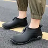 Zapatos de agua cortos, transpirables, de corte bajo y duraderos con suela antideslizante, adecuados para estudiantes; botas de lluvia a cuadros con suela suave; zapatos impermeables para hombre; casual y transpirable