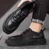 Sapatos Masculinos Novos Sapatos Casuais de Couro Confortáveis e Versáteis Solado Macio Estilo Cavalheiro Britânico Sapatos Masculinos