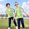 Uniforme personalizado para jardín de infantes y escuelas primarias/secundarias, playeras tipo polo de manga corta para primavera, verano, otoño e invierno, rompevientos, conjuntos deportivos, impresión de logo l, escudo escolar, Phi
