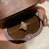 Anillo Vintage de Segunda Mano con Forma de Punta de Flecha y Diseño de Estrella Cepillada, Anillo de Moda Estilo Old Money con Espinas y Diamantes, Anillo Retro de Alta Gama