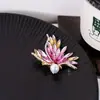 Broche Borboleta Cravejado com Diamantes Versátil Simples Flor Pin Anti-Exposição Acessórios de Vestuário Corsage Venda por Atacado