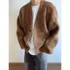 Nueva colección otoño/invierno 2025: Suéter tejido casual retro americano, de corte relajado y cuello en V, prenda exterior de color liso para hombre