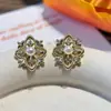 Brincos Estrela Flor de Íris Vazada, Estilo de Nicho de Luxo Leve de Alta Qualidade, Brincos de Moda com Zircônia Microincrustada e Pérola, Temperamento para Mulheres