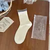 Miu Calcetines Medios para Mujer con Encaje Rakou Empalmado a Color con Botón Leche Call Hueso Libre Algodón Nuevo Primavera y Verano Estilo Coreano Rizo
