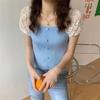 2025 Novo Estilo de Verão Tricô de Um Ombro Expondo a Clavícula Tricô Costurado Crochê Laço Flor Manga Bufante Top para Mulheres