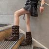Botines Europeos y Americanos Otoño e Invierno 2025 Versátiles Retro Tacón Grueso Puntiagudos Hebilla de Cinturón de Cuero Moda Botas Western Remaches Plisados Botines Cortos