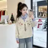 Sudadera de dibujos animados dulce y linda para niñas, nueva colección de primavera y otoño, con un diseño elegante y preppy con aspecto de dos piezas falsas y mangas largas