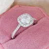 Anel Quadrado Colorido de Diamante Caibao Mais Vendido Wish Anel de Noivado Quadrado de Diamante Clássico Europeu e Americano Comércio Exterior Joias r5604