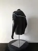Camiseta de Punto de Manga Corta con Rayas Versátiles y Bloques de Color, Cuello Redondo, Botones, Estilo Retro de Alta Gama, Estilo Corto, Top con Temperamento, Principios de Otoño