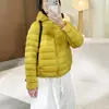 26 Otoño Invierno Nuevo Estilo Coreano 90 Pluma de Pato Blanca Cremallera Doble Capucha con Costillas Ligera Chaqueta Abrigo de Plumas H091819