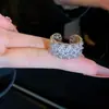 Fresco e radiante! Anel de dedo indicador borboleta oval flor zircônia nicho alta qualidade joia de mão moda luxo leve para mulheres