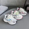 Tênis Infantis 2025 Outono Novo Sapatos Respiráveis Sapatos Casuais de Meninos Sapatos para Crianças Grandes Sapatos de Corrida para Estudantes