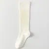Calcetines de Compresión Deportivos Profesionales para Pantorrilla de Mujer, Verano Delgado Malla Hueca Transpirable Calcetines Largos para Bádminton y Ciclismo